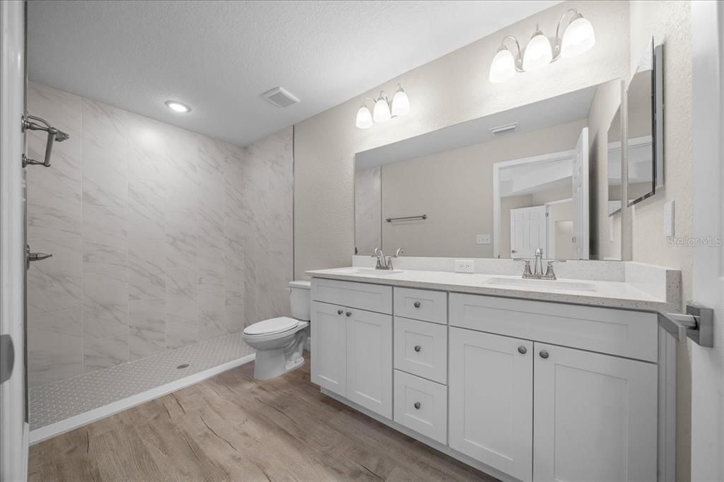 Active With Contract: $249,000 (3 beds, 2 baths, 1334 Square Feet)