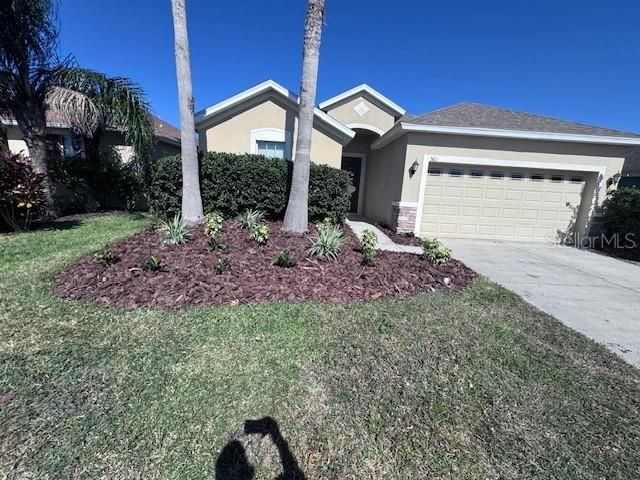 For Rent: $2,030 (3 beds, 2 baths, 1885 Square Feet)