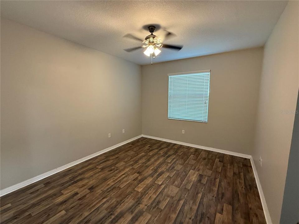 For Rent: $2,030 (3 beds, 2 baths, 1885 Square Feet)