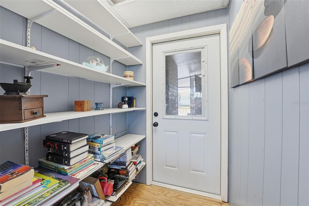 For Sale: $239,900 (3 beds, 2 baths, 1176 Square Feet)