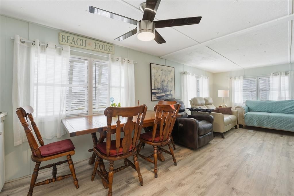 For Sale: $239,900 (3 beds, 2 baths, 1176 Square Feet)