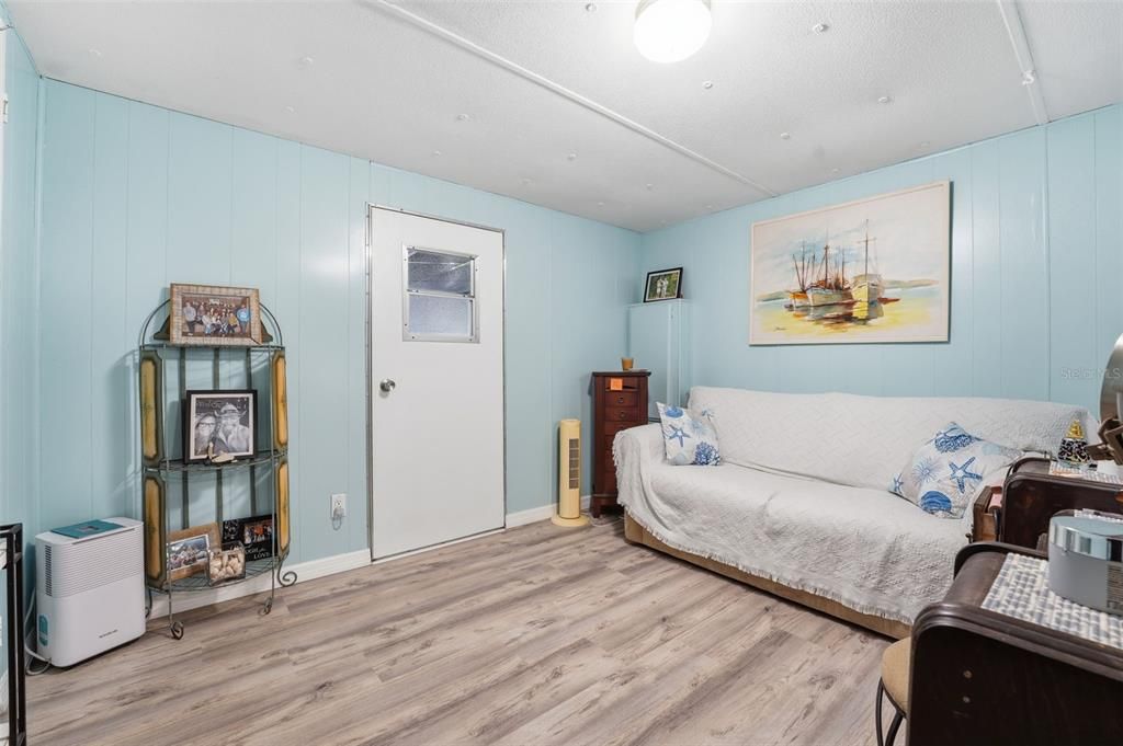 For Sale: $239,900 (3 beds, 2 baths, 1176 Square Feet)