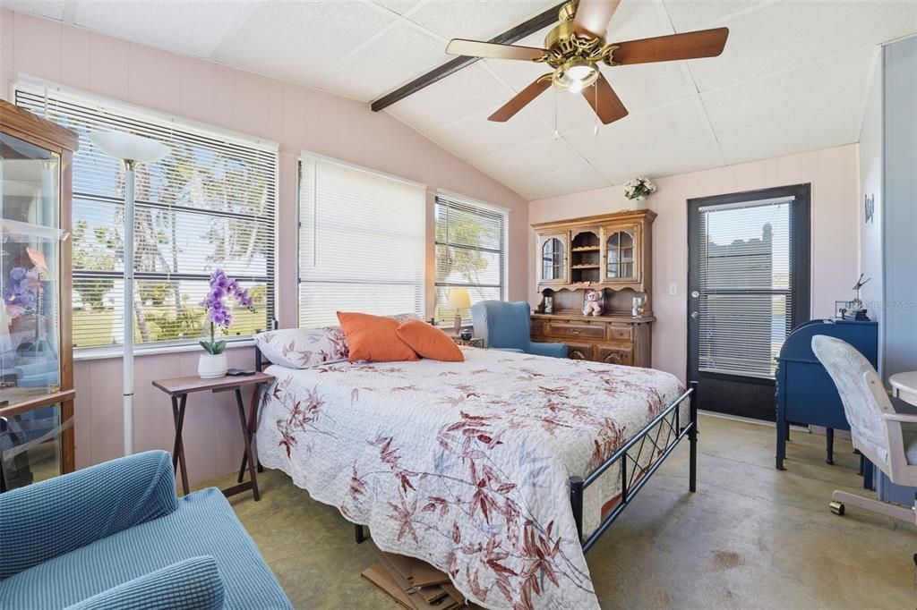 For Sale: $239,900 (3 beds, 2 baths, 1176 Square Feet)