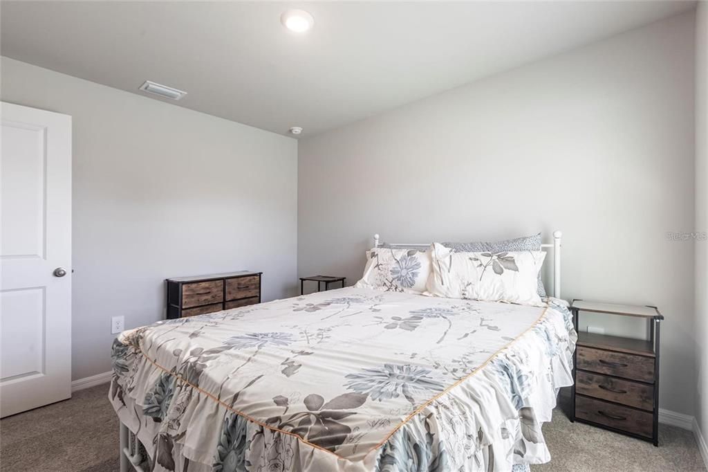 For Rent: $1,950 (3 beds, 2 baths, 1389 Square Feet)