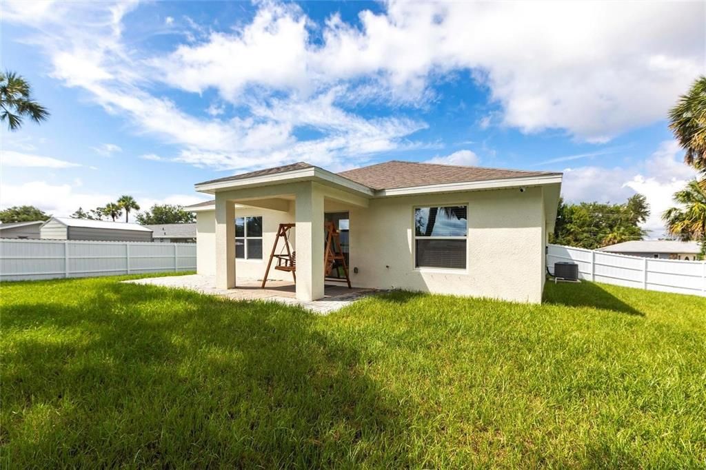 For Rent: $1,950 (3 beds, 2 baths, 1389 Square Feet)