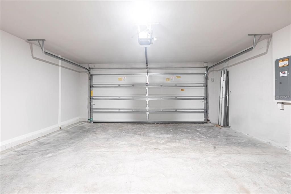 For Rent: $1,950 (3 beds, 2 baths, 1389 Square Feet)