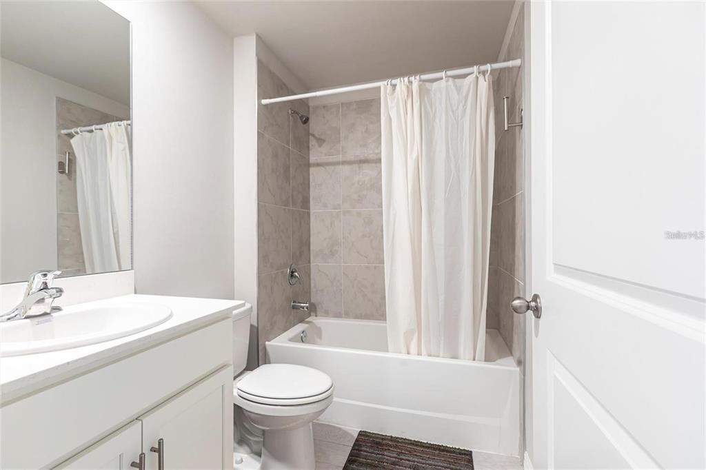 For Rent: $1,950 (3 beds, 2 baths, 1389 Square Feet)