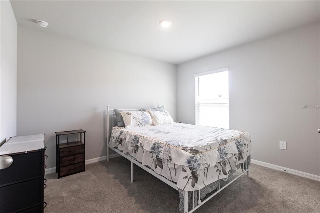 For Rent: $1,950 (3 beds, 2 baths, 1389 Square Feet)