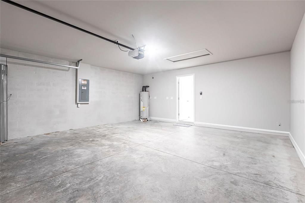 For Rent: $1,950 (3 beds, 2 baths, 1389 Square Feet)