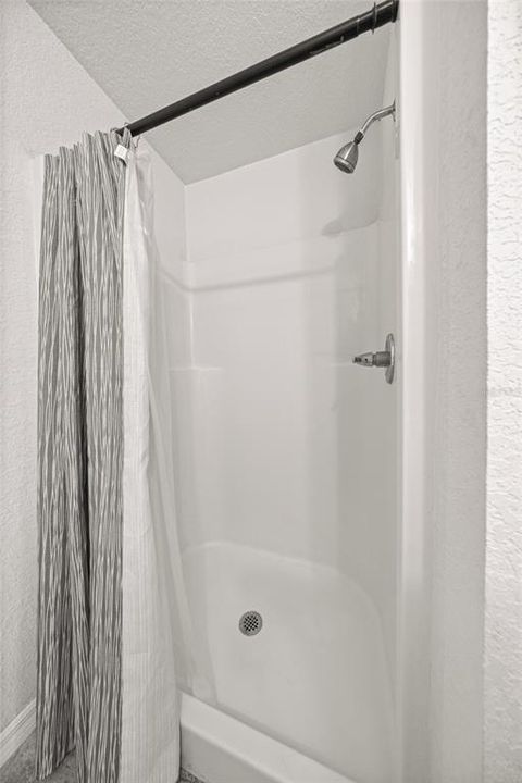 Active With Contract: $210,000 (3 beds, 2 baths, 1014 Square Feet)