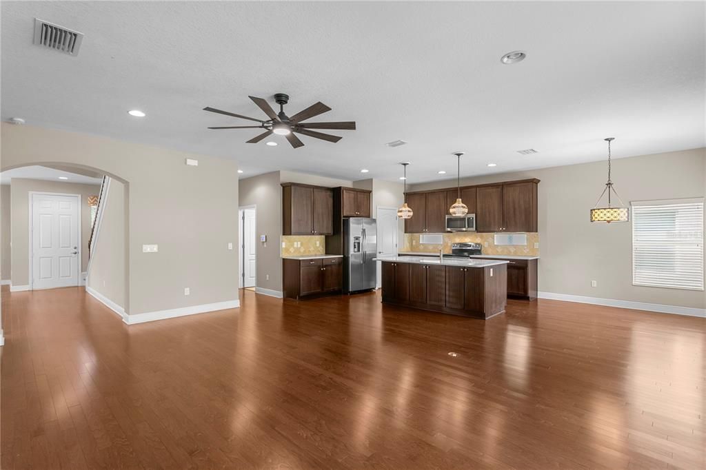 For Sale: $639,000 (5 beds, 3 baths, 3484 Square Feet)