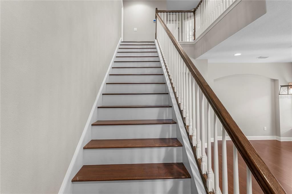 For Sale: $639,000 (5 beds, 3 baths, 3484 Square Feet)