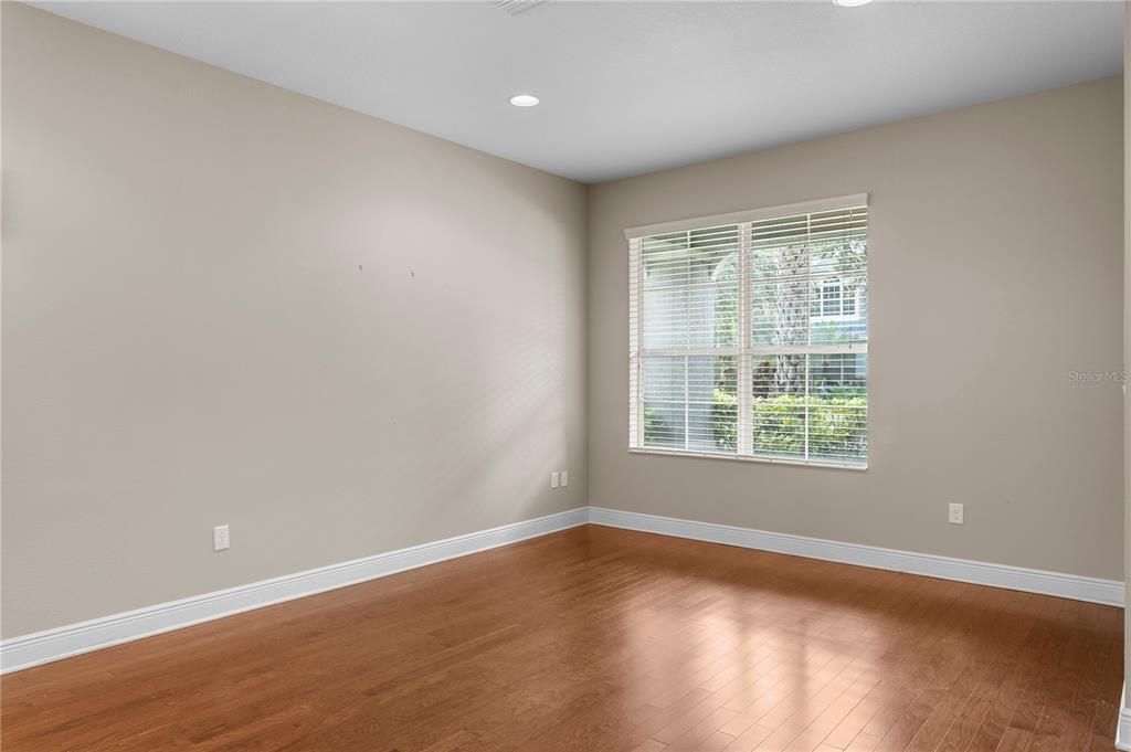 For Sale: $639,000 (5 beds, 3 baths, 3484 Square Feet)