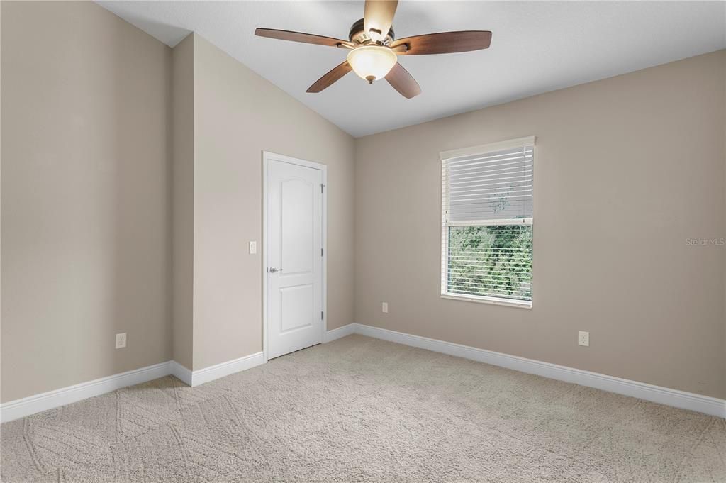 For Sale: $639,000 (5 beds, 3 baths, 3484 Square Feet)