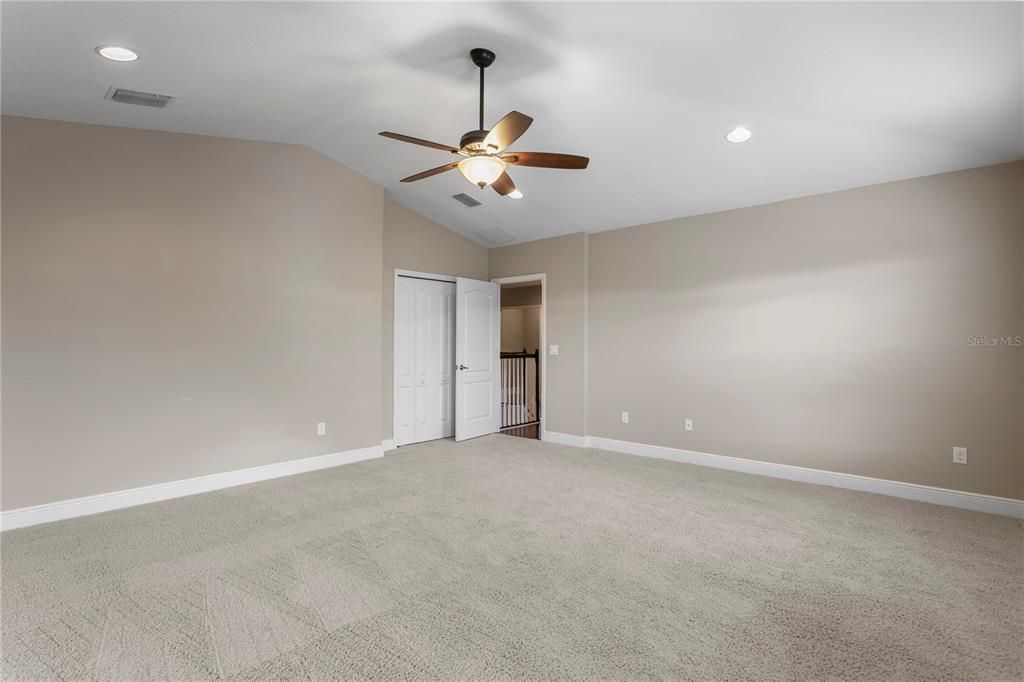 For Sale: $639,000 (5 beds, 3 baths, 3484 Square Feet)