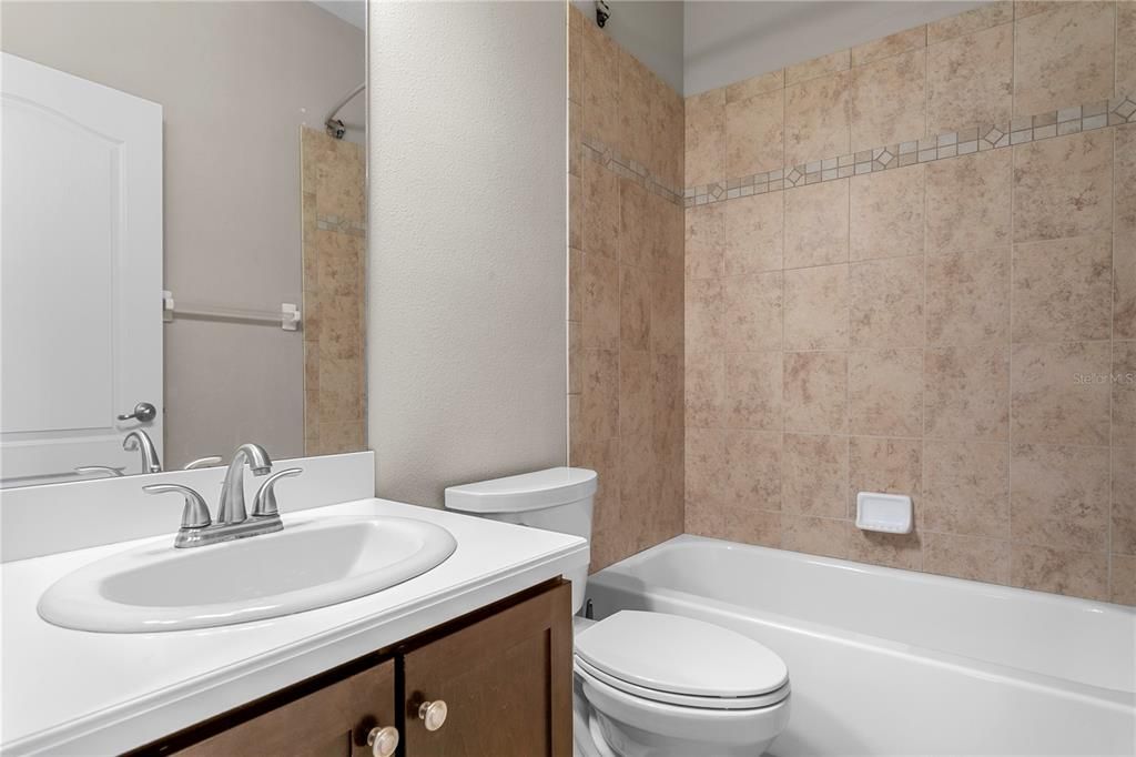 For Sale: $639,000 (5 beds, 3 baths, 3484 Square Feet)