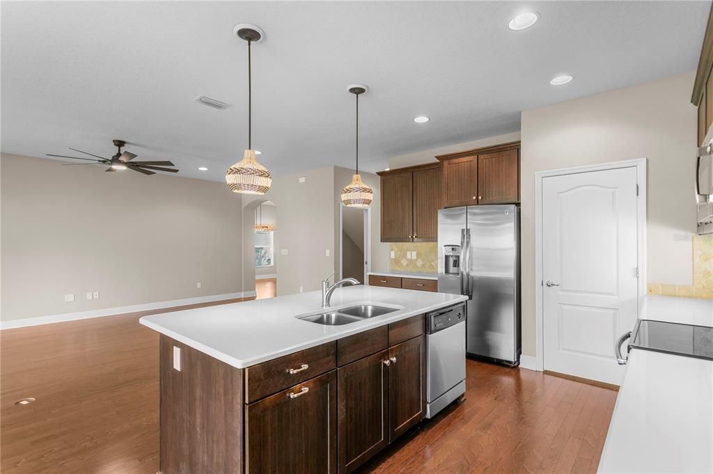 For Sale: $639,000 (5 beds, 3 baths, 3484 Square Feet)