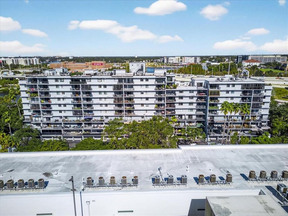 Active With Contract: $325,000 (2 beds, 2 baths, 1136 Square Feet)