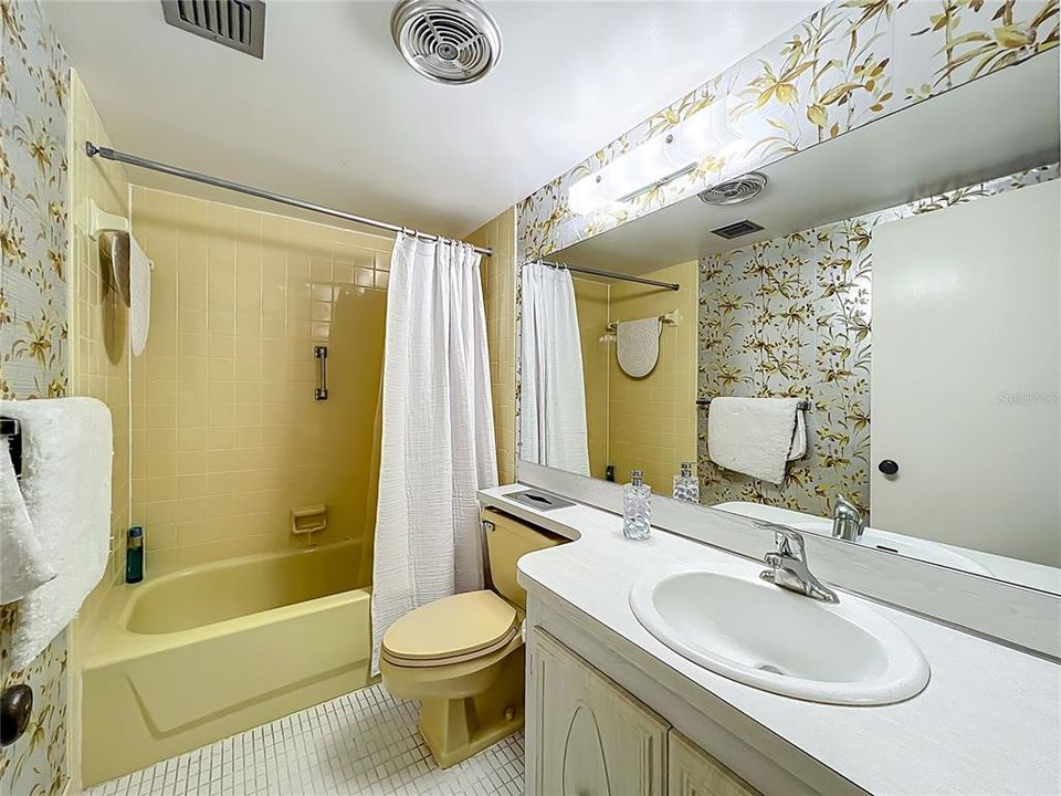 For Rent: $2,800 (2 beds, 2 baths, 1103 Square Feet)