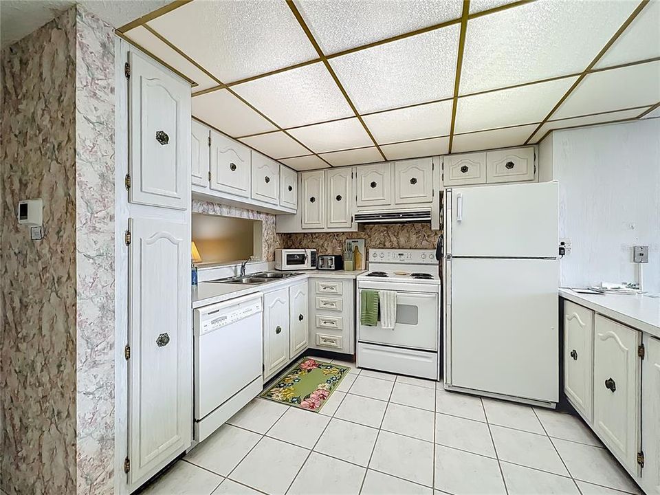 For Rent: $2,800 (2 beds, 2 baths, 1103 Square Feet)