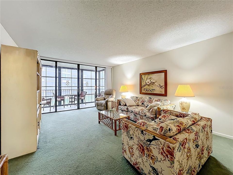 For Rent: $2,800 (2 beds, 2 baths, 1103 Square Feet)