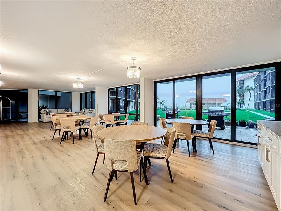 For Rent: $2,800 (2 beds, 2 baths, 1103 Square Feet)