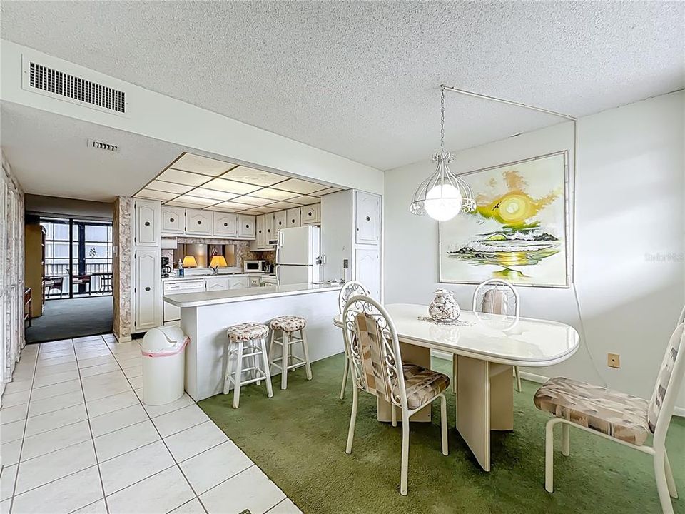 For Rent: $2,800 (2 beds, 2 baths, 1103 Square Feet)