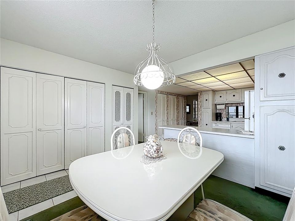 For Rent: $2,800 (2 beds, 2 baths, 1103 Square Feet)