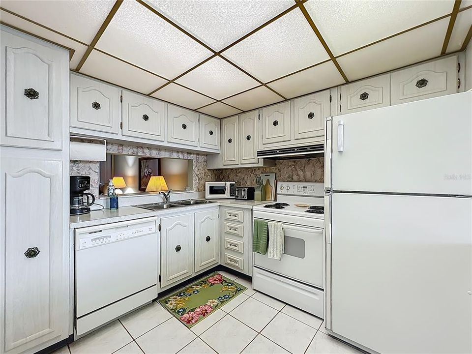 For Rent: $2,800 (2 beds, 2 baths, 1103 Square Feet)