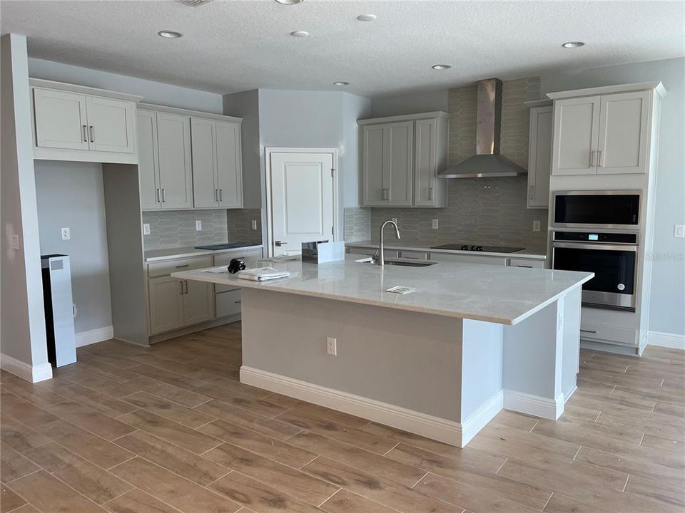 For Rent: $3,200 (4 beds, 3 baths, 2240 Square Feet)