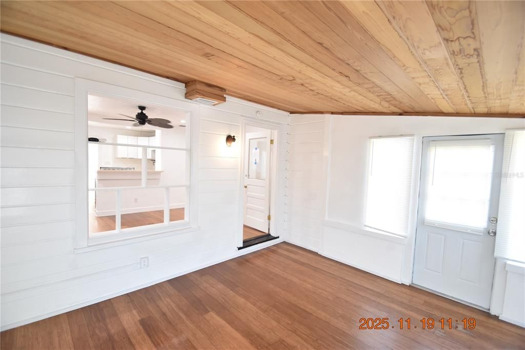 For Rent: $1,695 (2 beds, 1 baths, 630 Square Feet)