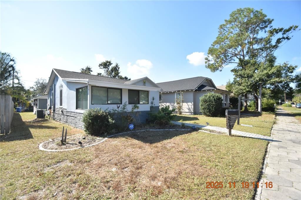 For Rent: $1,695 (2 beds, 1 baths, 630 Square Feet)