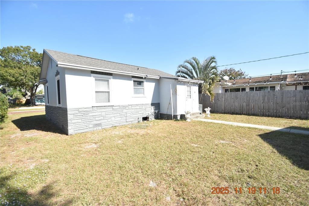 For Rent: $1,695 (2 beds, 1 baths, 630 Square Feet)