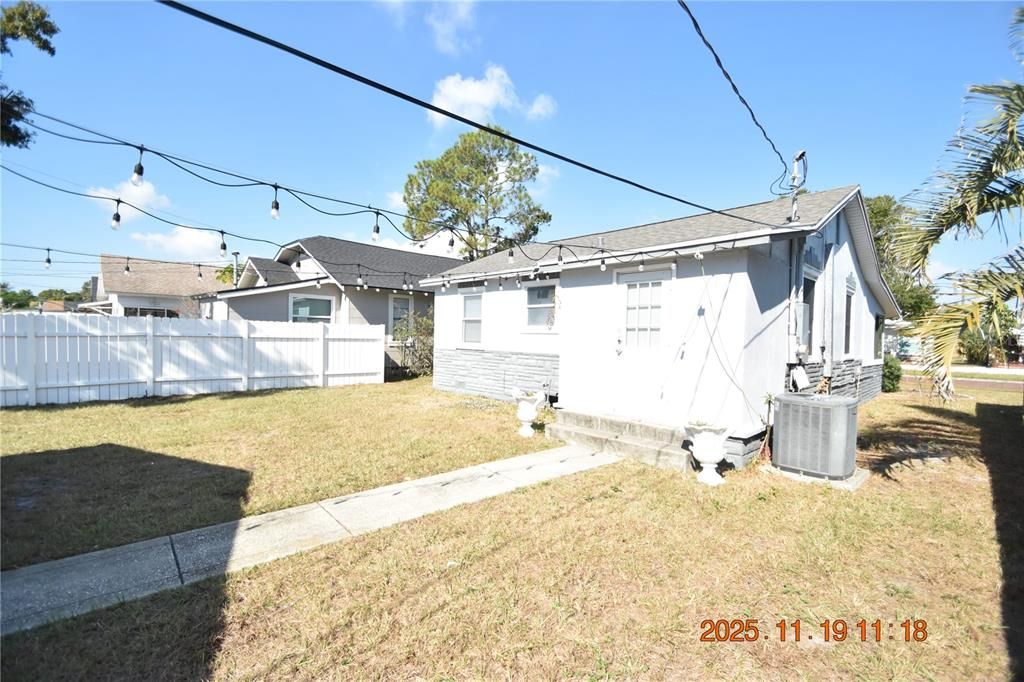 For Rent: $1,695 (2 beds, 1 baths, 630 Square Feet)