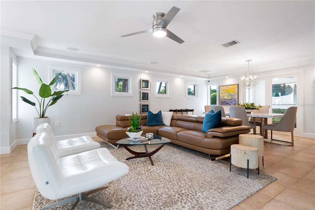 В аренду: $7,900 (3 спален, 3 ванн, 2475 Квадратных фут)