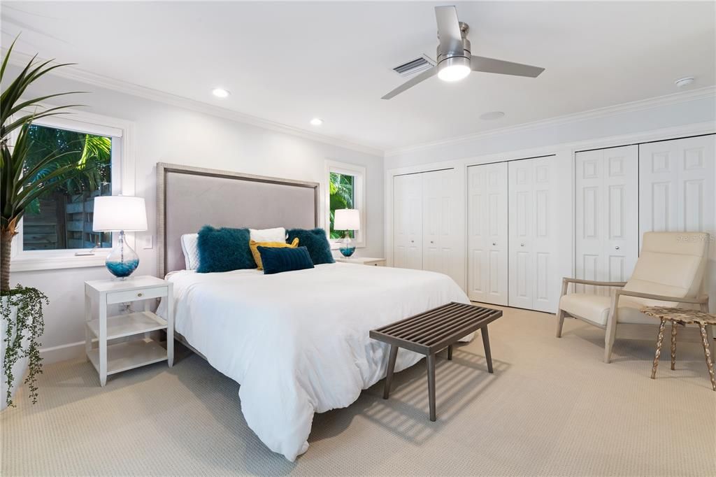 В аренду: $7,900 (3 спален, 3 ванн, 2475 Квадратных фут)