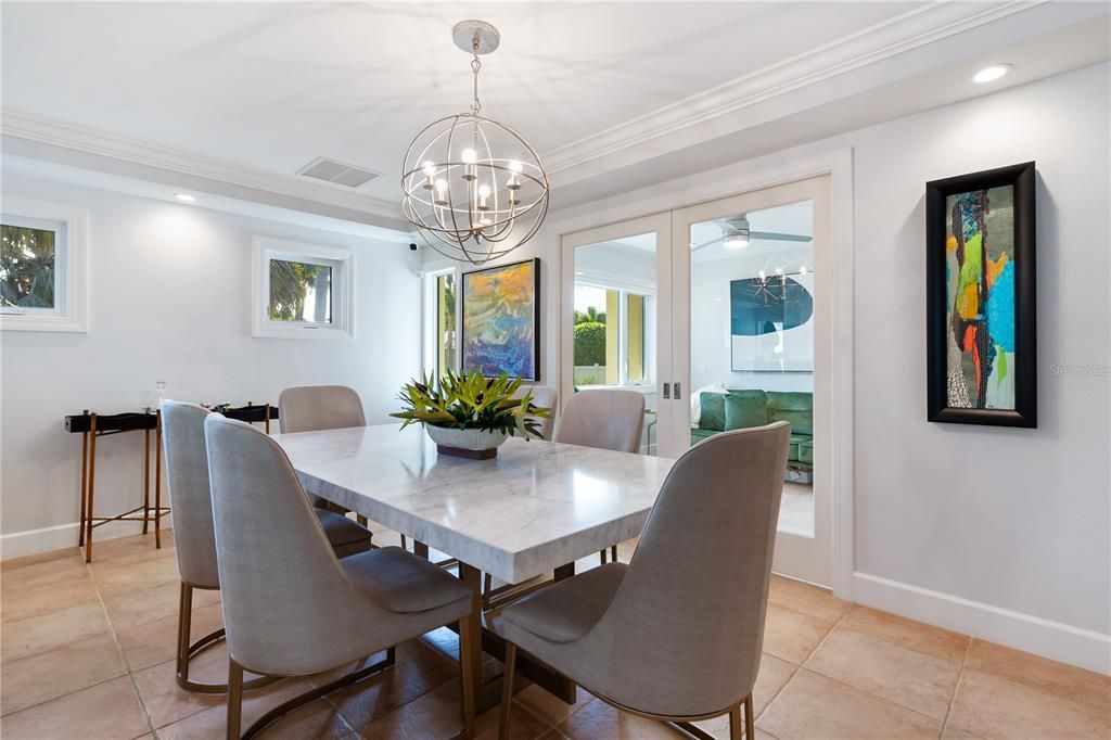 В аренду: $7,900 (3 спален, 3 ванн, 2475 Квадратных фут)