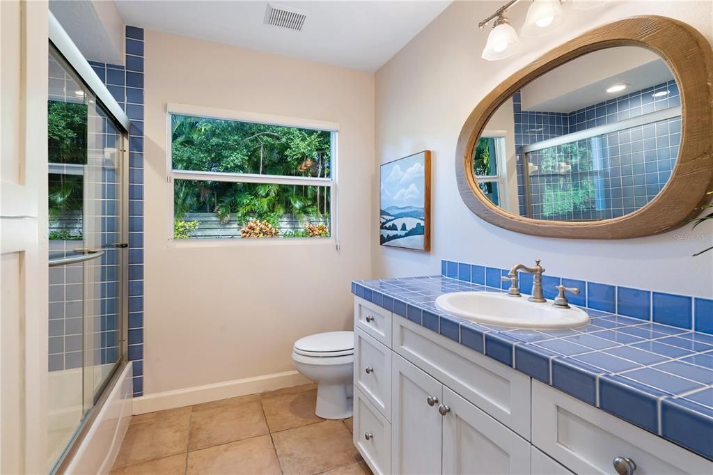 В аренду: $7,900 (3 спален, 3 ванн, 2475 Квадратных фут)