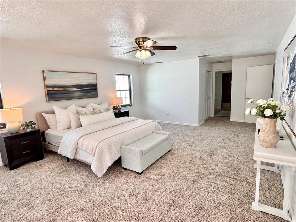 合同活跃: $500,000 (3 贝兹, 2 浴室, 2799 平方英尺)