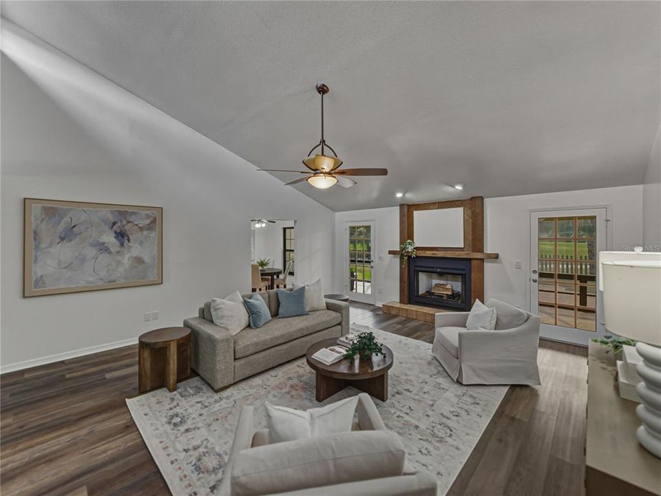 合同活跃: $500,000 (3 贝兹, 2 浴室, 2799 平方英尺)