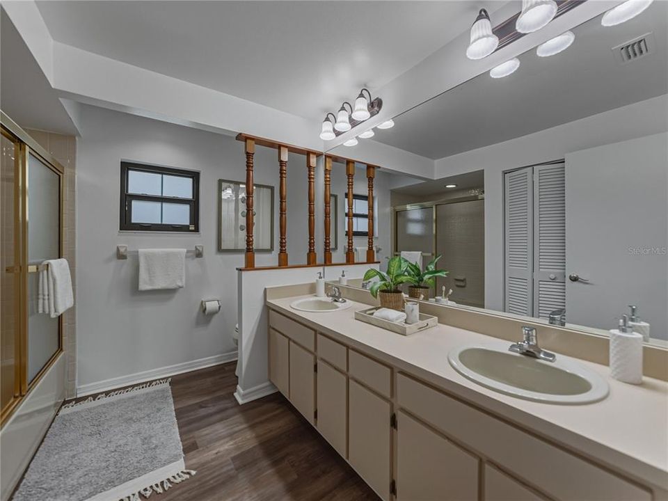 合同活跃: $500,000 (3 贝兹, 2 浴室, 2799 平方英尺)