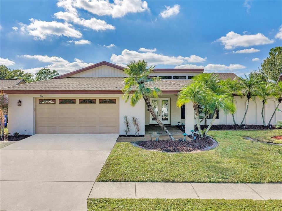 合同活跃: $500,000 (3 贝兹, 2 浴室, 2799 平方英尺)