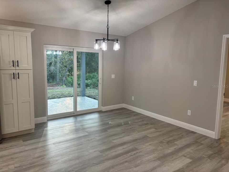 Active With Contract: $257,500 (3 beds, 2 baths, 1530 Square Feet)