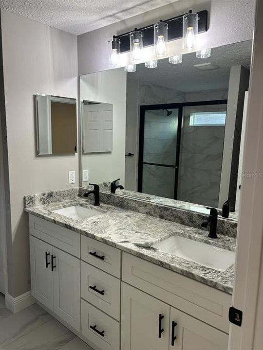 Active With Contract: $257,500 (3 beds, 2 baths, 1530 Square Feet)