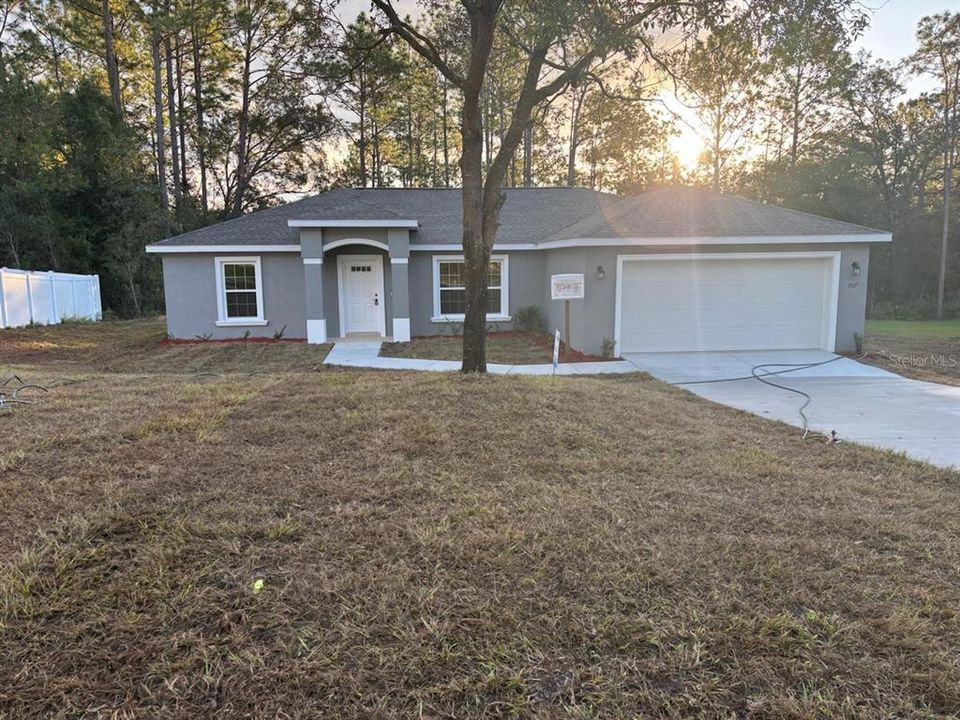Active With Contract: $257,500 (3 beds, 2 baths, 1530 Square Feet)