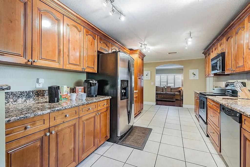 For Sale: $599,000 (4 beds, 3 baths, 2356 Square Feet)