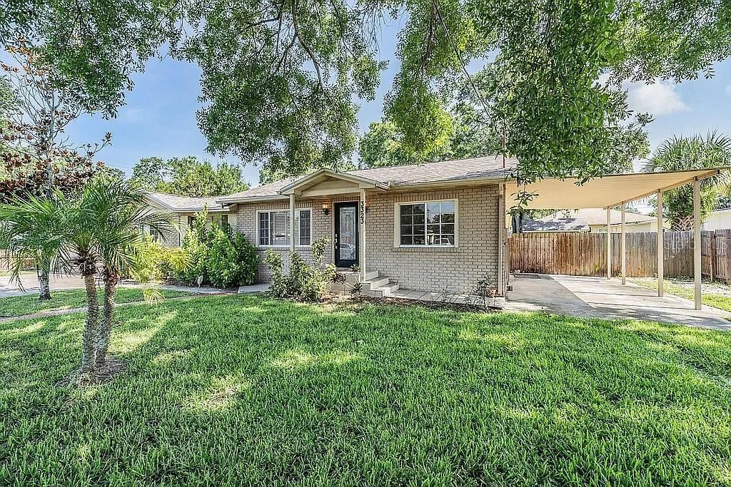 For Sale: $599,000 (4 beds, 3 baths, 2356 Square Feet)