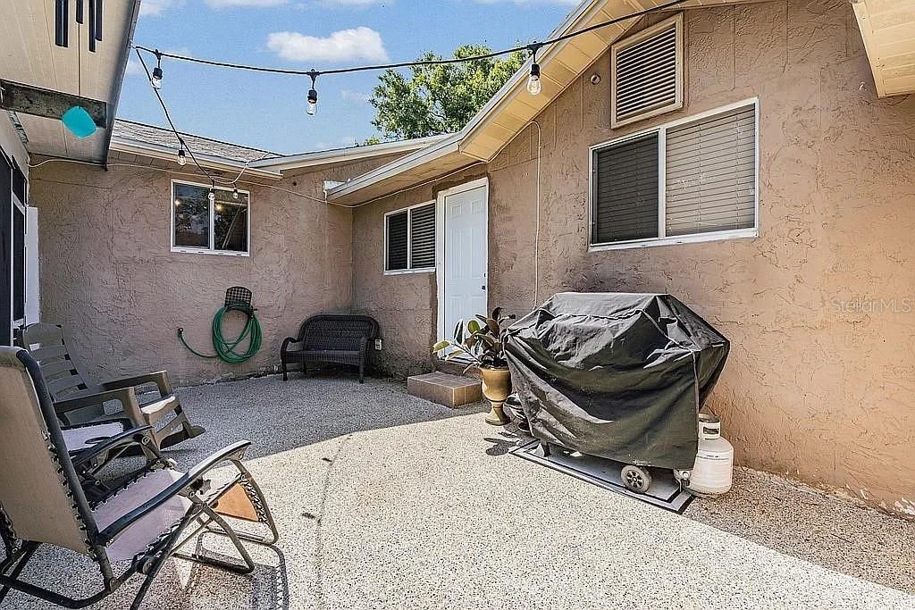 For Sale: $599,000 (4 beds, 3 baths, 2356 Square Feet)