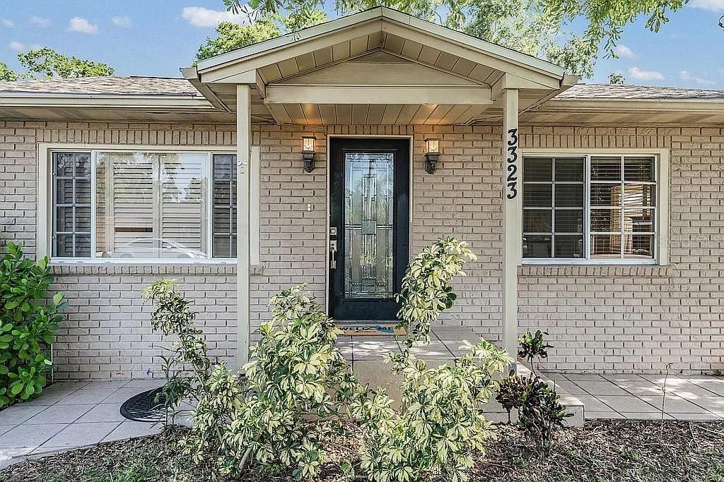 For Sale: $599,000 (4 beds, 3 baths, 2356 Square Feet)