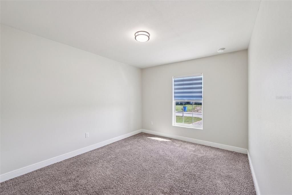 На продажу: $244,900 (4 спален, 2 ванн, 1500 Квадратных фут)